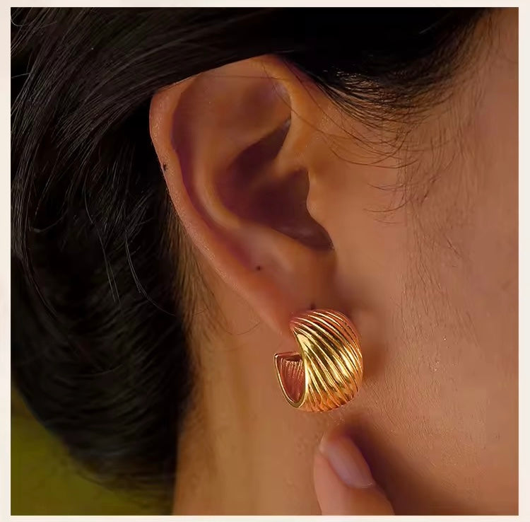 Ribbed Hoop Earrings