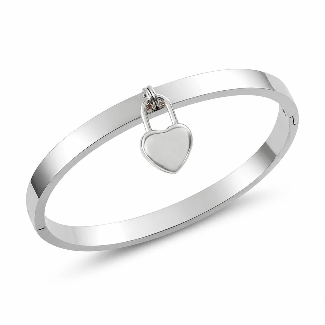 Dangling Chunky Heart Charm Bracelet in Silver, close-up detail view