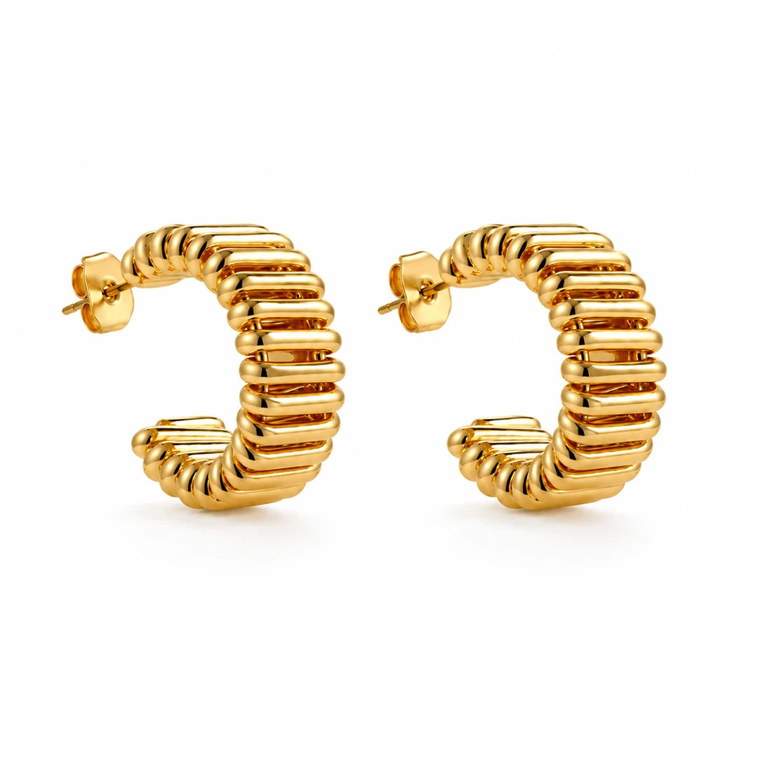 Zard Jewelry Chunky Ribbed Hoop Earrings in 14K Gold Plating